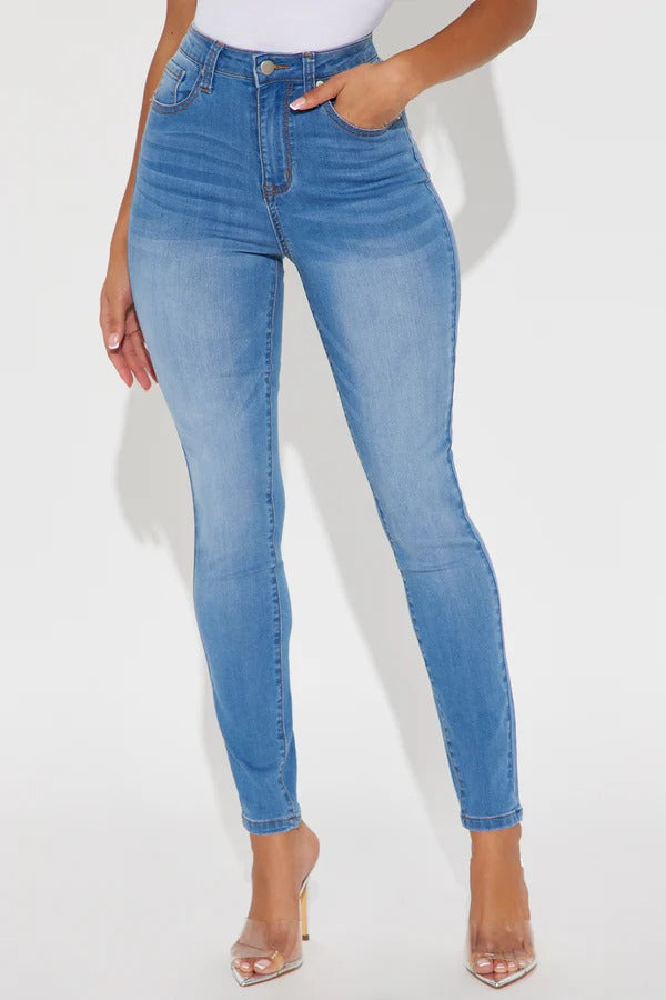 Jean Chic & Confident