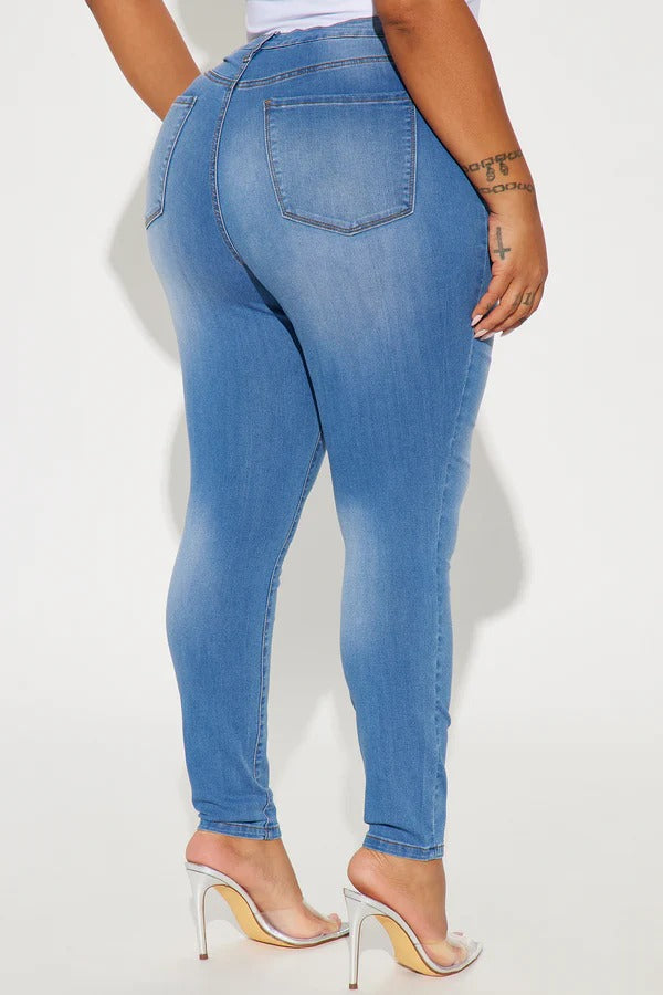 Jean Chic & Confident
