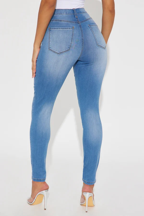 Jean Chic & Confident